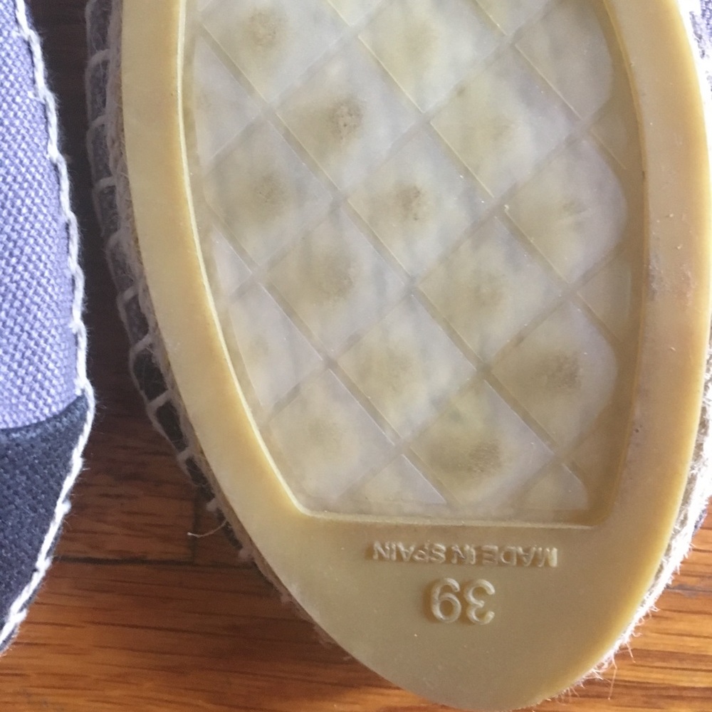 Chanel espadrilles  Chanel shoes - Picture 4 of 6